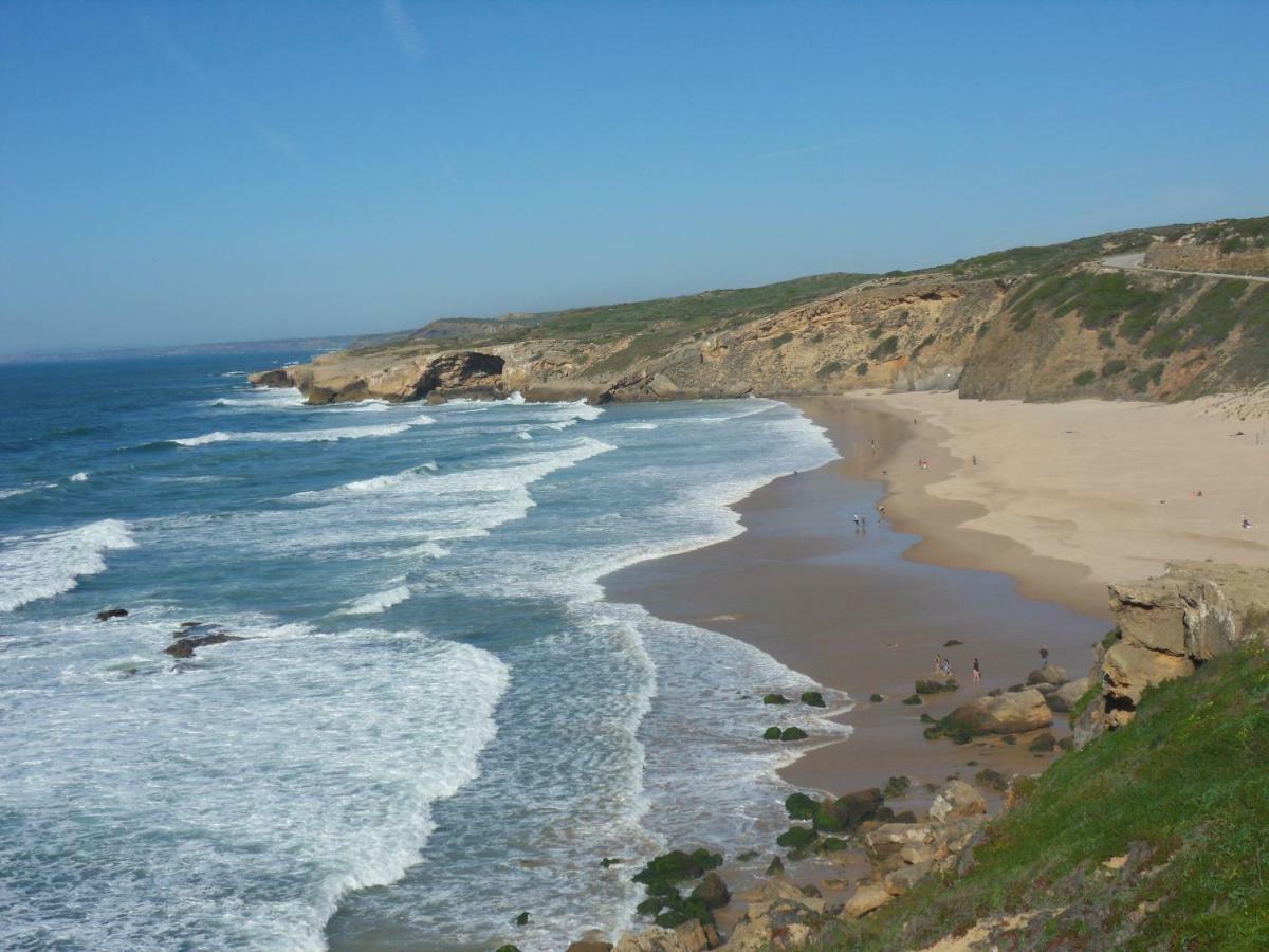 Moradia Vale Da Telha Holiday home *